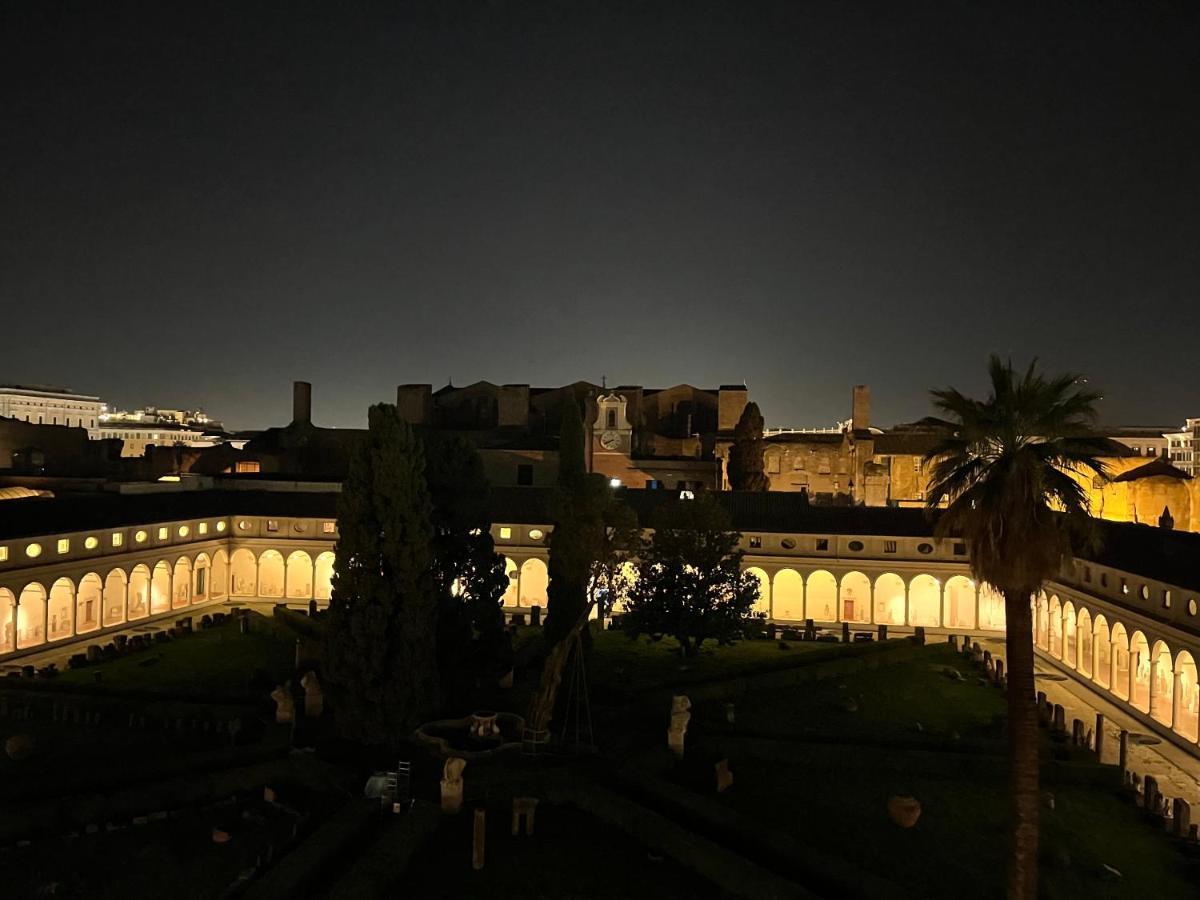 Camera X2 Con Magnifica Vista Sul Chiostro Di Michelangelo E Le Terme Di Diocleziano Rom Eksteriør billede
