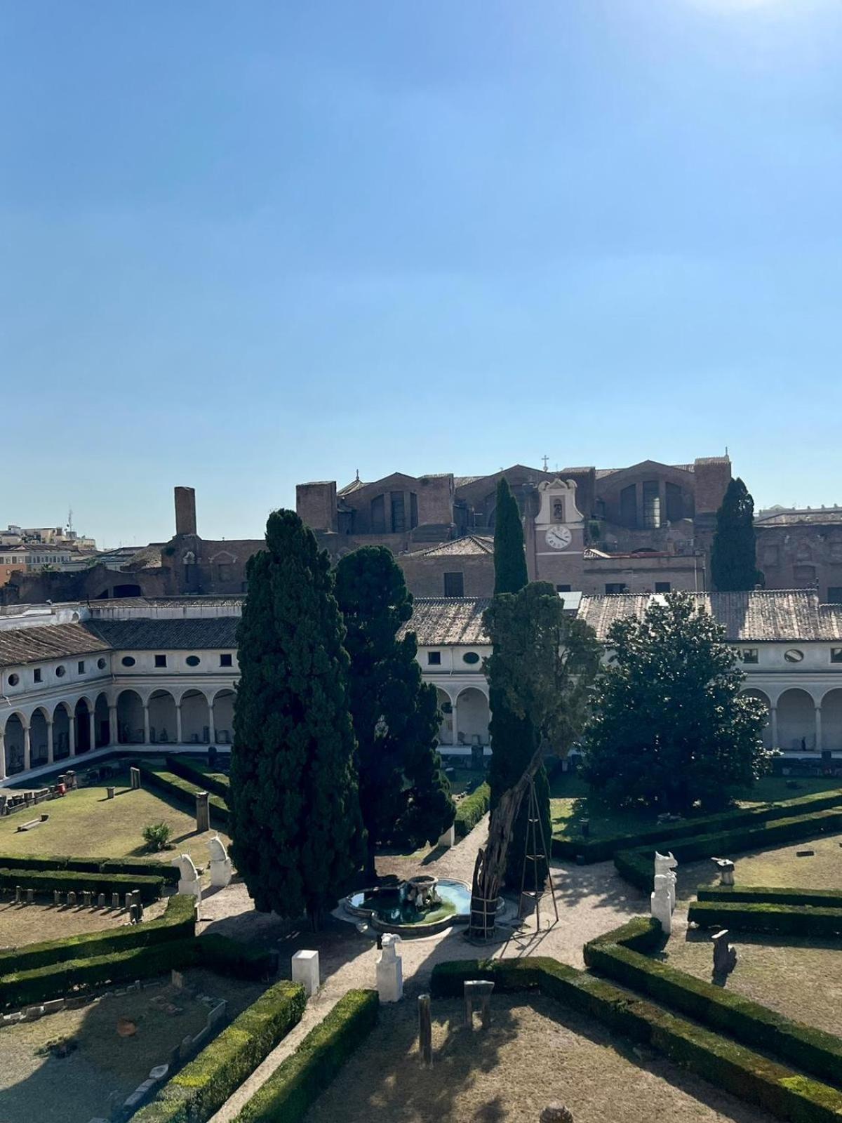Camera X2 Con Magnifica Vista Sul Chiostro Di Michelangelo E Le Terme Di Diocleziano Rom Eksteriør billede